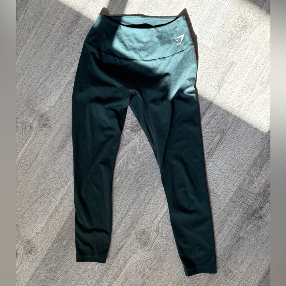 Gymshark Dark Green 3/4 leggings